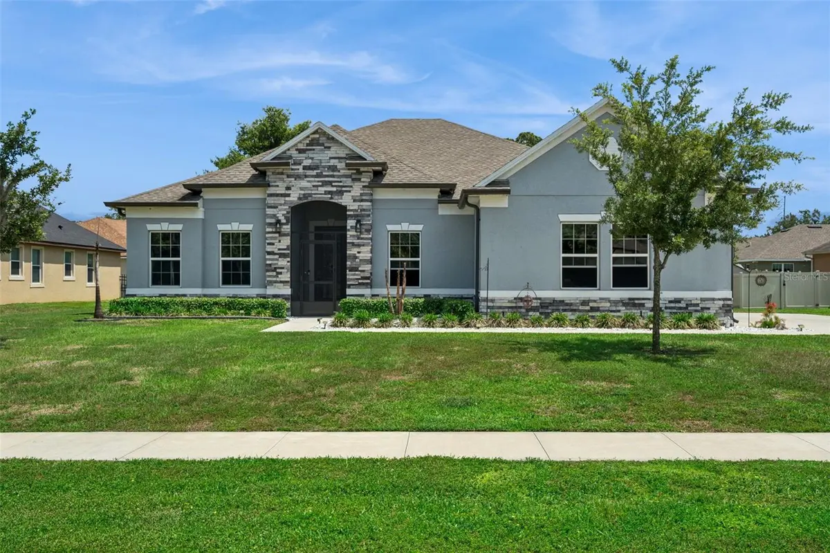 714 OAKS SHORES RD, Leesburg, FL 34748
