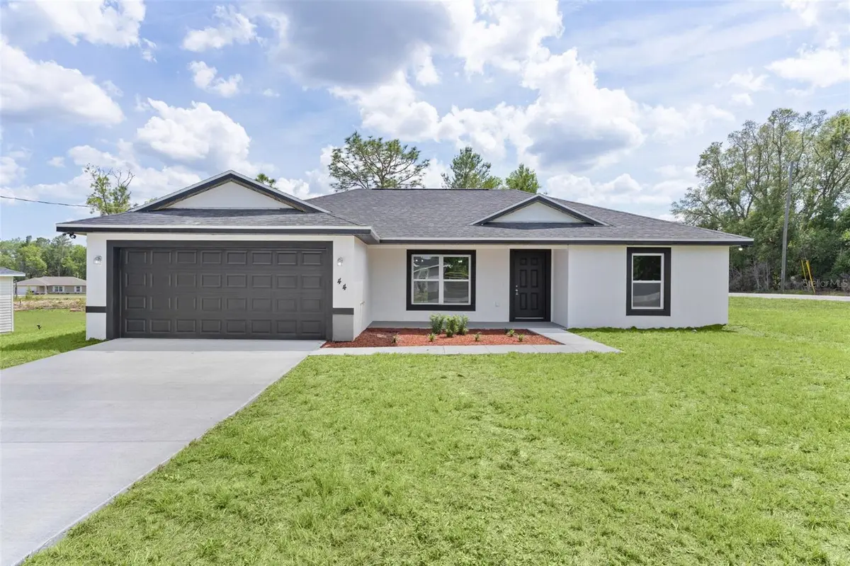 44 MALAUKA DR, Ocklawaha, FL 32179