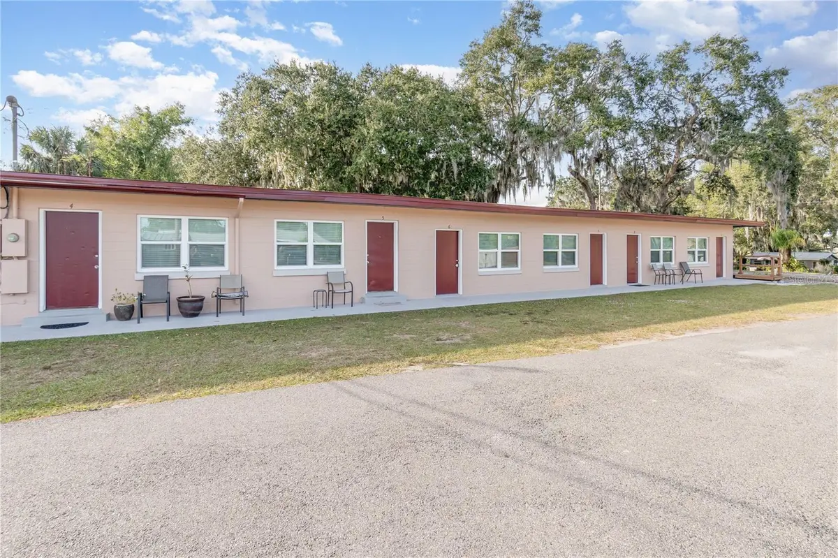 1401 E ALFRED ST #3, Tavares, FL 32778
