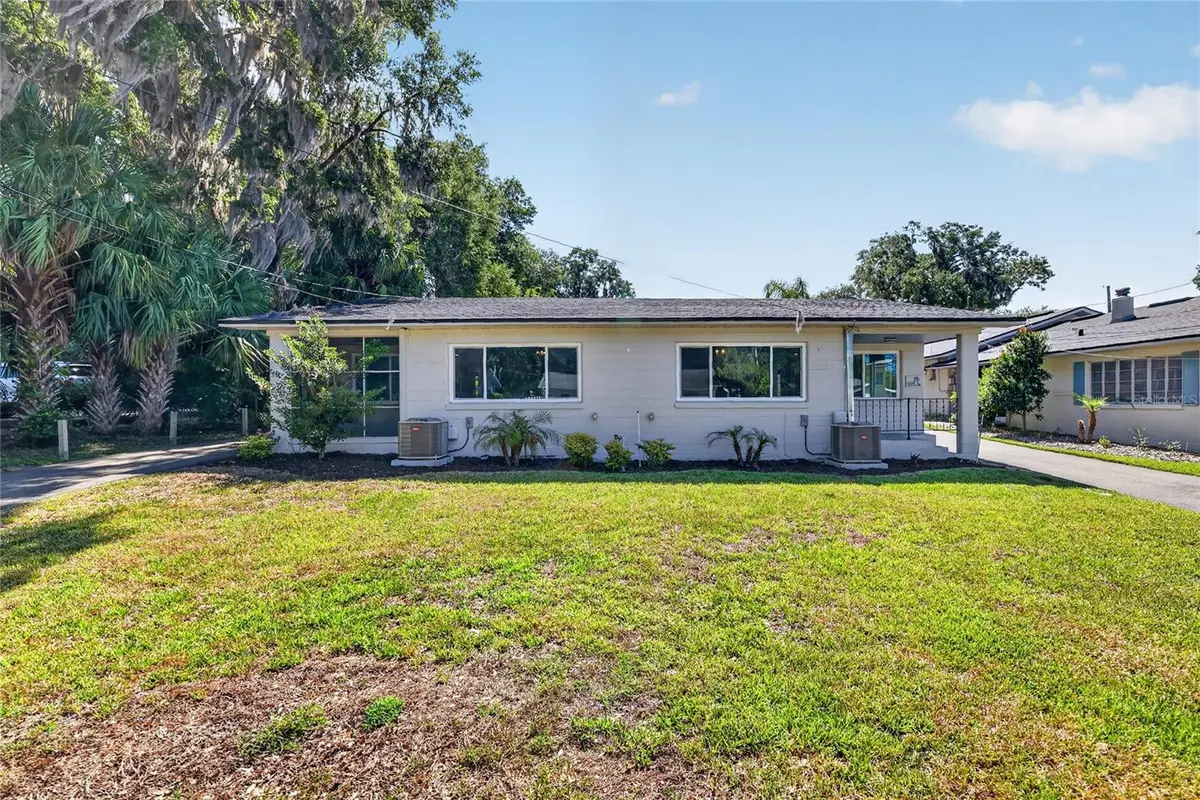 1012 N BAKER ST, Mount Dora, FL 32757
