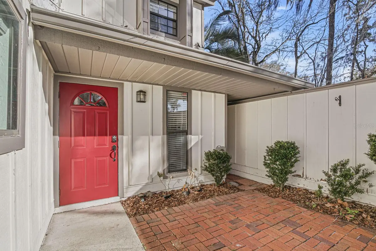 5528 SW 4TH PL #5528, Gainesville, FL 32607