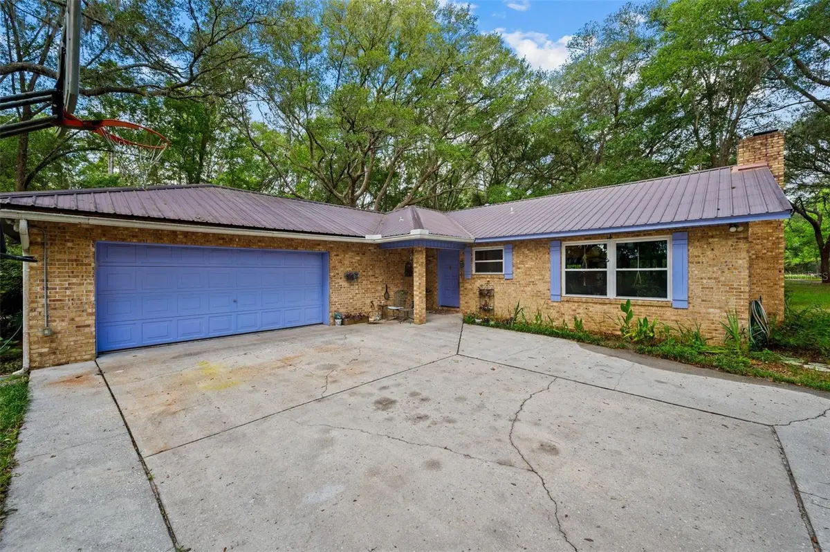 16422 NE 10TH ST, Gainesville, FL 32609