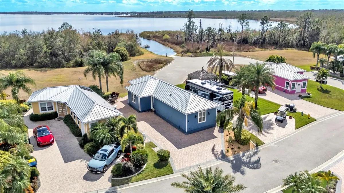 3272 FISH HAWK DR, Polk City, FL 33868