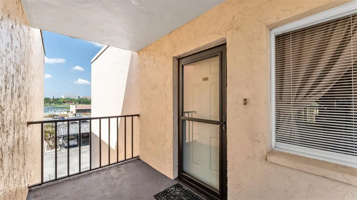 1130 N LAKE PARKER AVE #C321, Lakeland, FL 33805