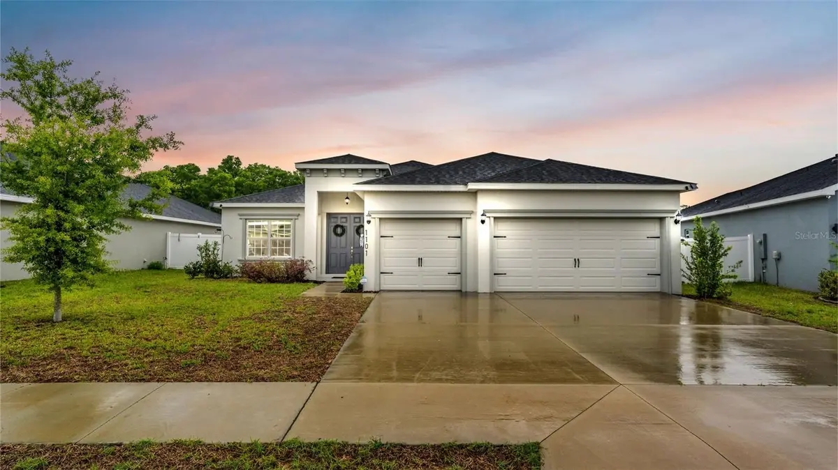 1101 MONTGOMERY LN, Polk City, FL 33868
