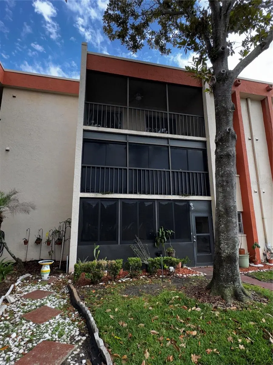 1130 N LAKE PARKER AVE #E332, Lakeland, FL 33805