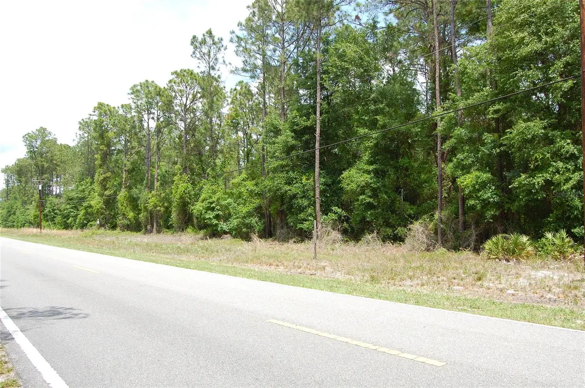 859 W RIVER RD, Palatka, FL 32177