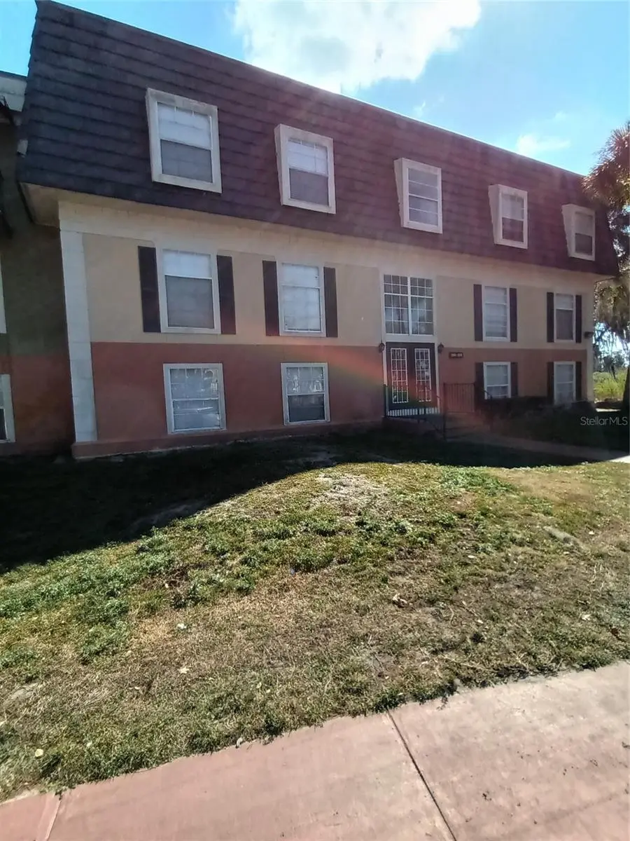 3966 VERSAILLES DR #3966B, Orlando, FL 32808
