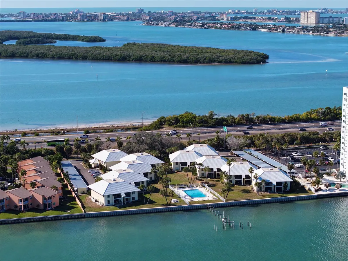 7310 SUNSHINE SKYWAY LN S #112, St Petersburg, FL 33711