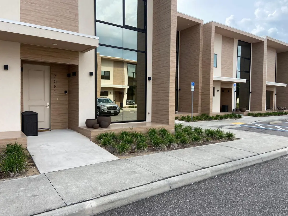 7582 BROOKLYN DR, Kissimmee, FL 34747