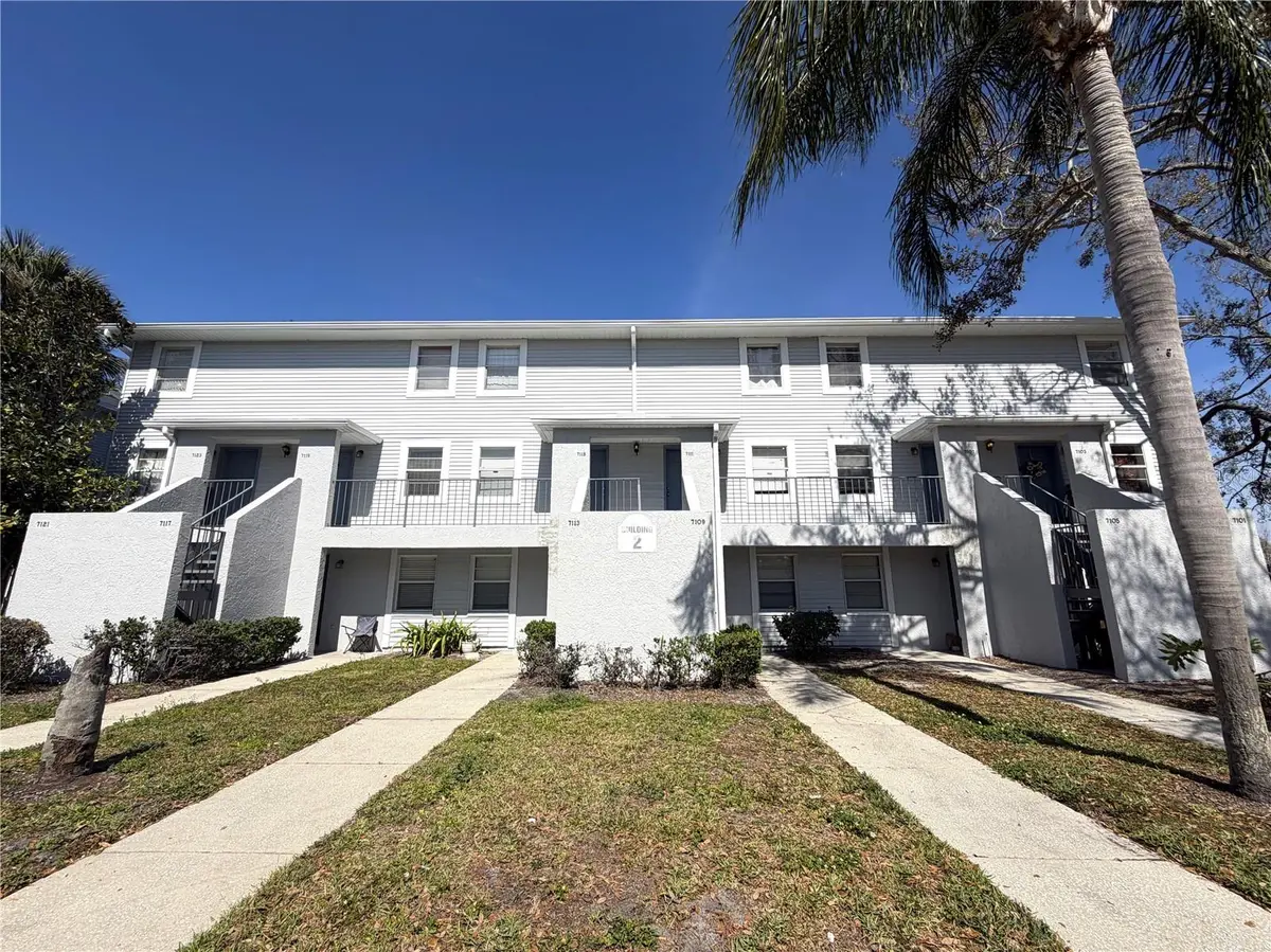 7113 E BANK DR #7113, Tampa, FL 33617