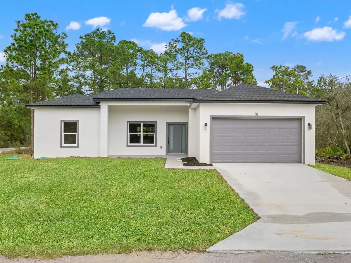 33 FISHER PL, Ocklawaha, FL 32179