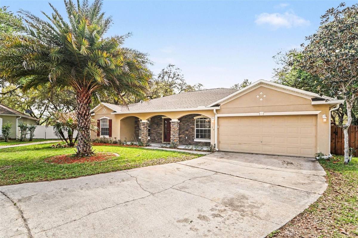 100 FESTIVE CT, Chuluota, FL 32766