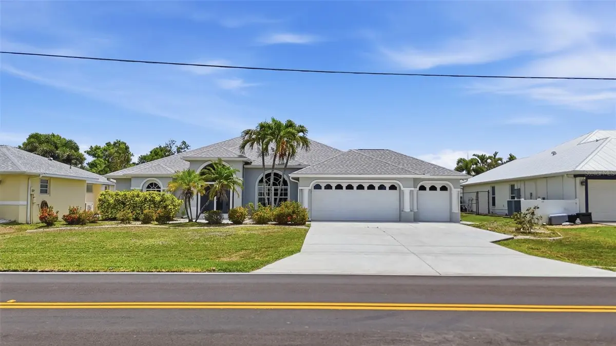 885 ROTONDA CIR, Rotonda West, FL 33947
