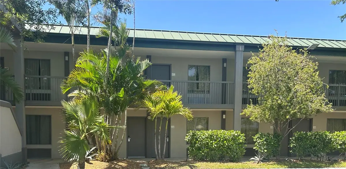 7150 N TAMIAMI TRL #S-604, Sarasota, FL 34243