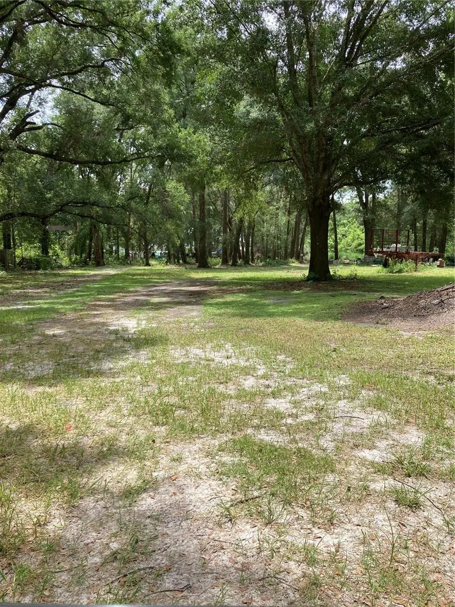E PINE AVE, Mount Dora, FL 32757