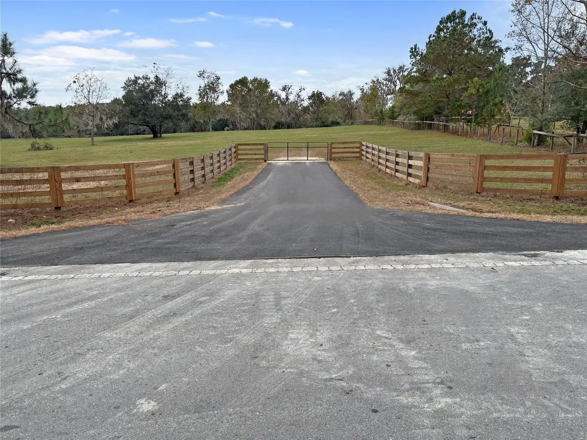 5378 W HIGHWAY 329, Reddick, FL 32686