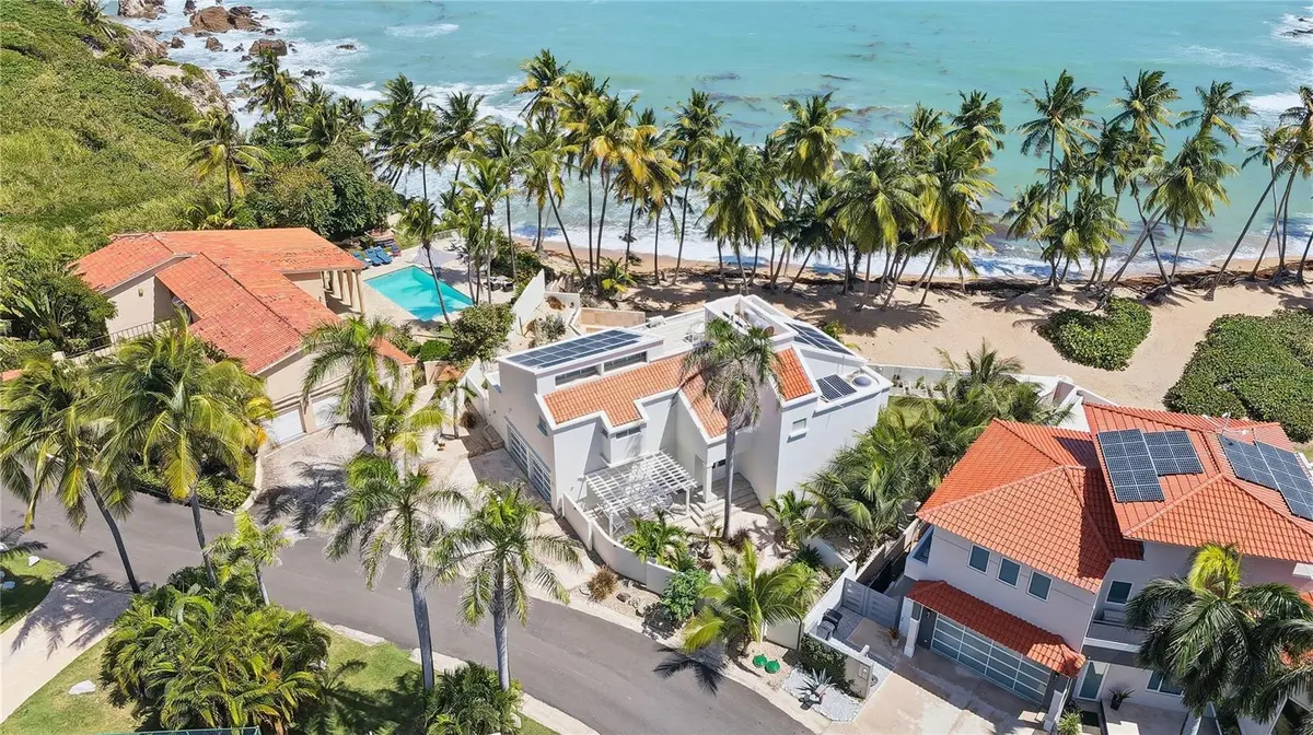 32 SHELL CASTLE, Humacao, PR 00791