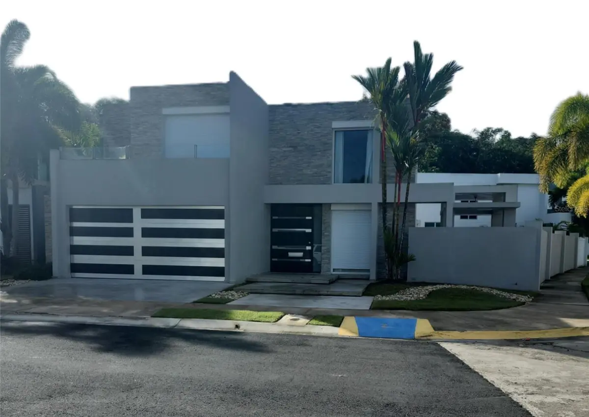 4 ADONIDIA #HH39, Bayamon, PR 00956