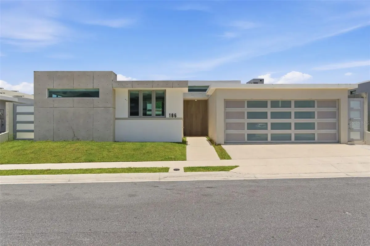 MONTECIELO LYRA ST., Guaynabo, PR 00971