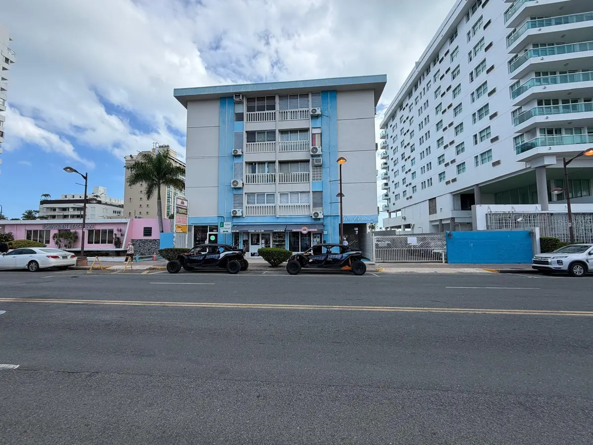 37 ISLA VERDE AVE #4C, Carolina, PR 00979
