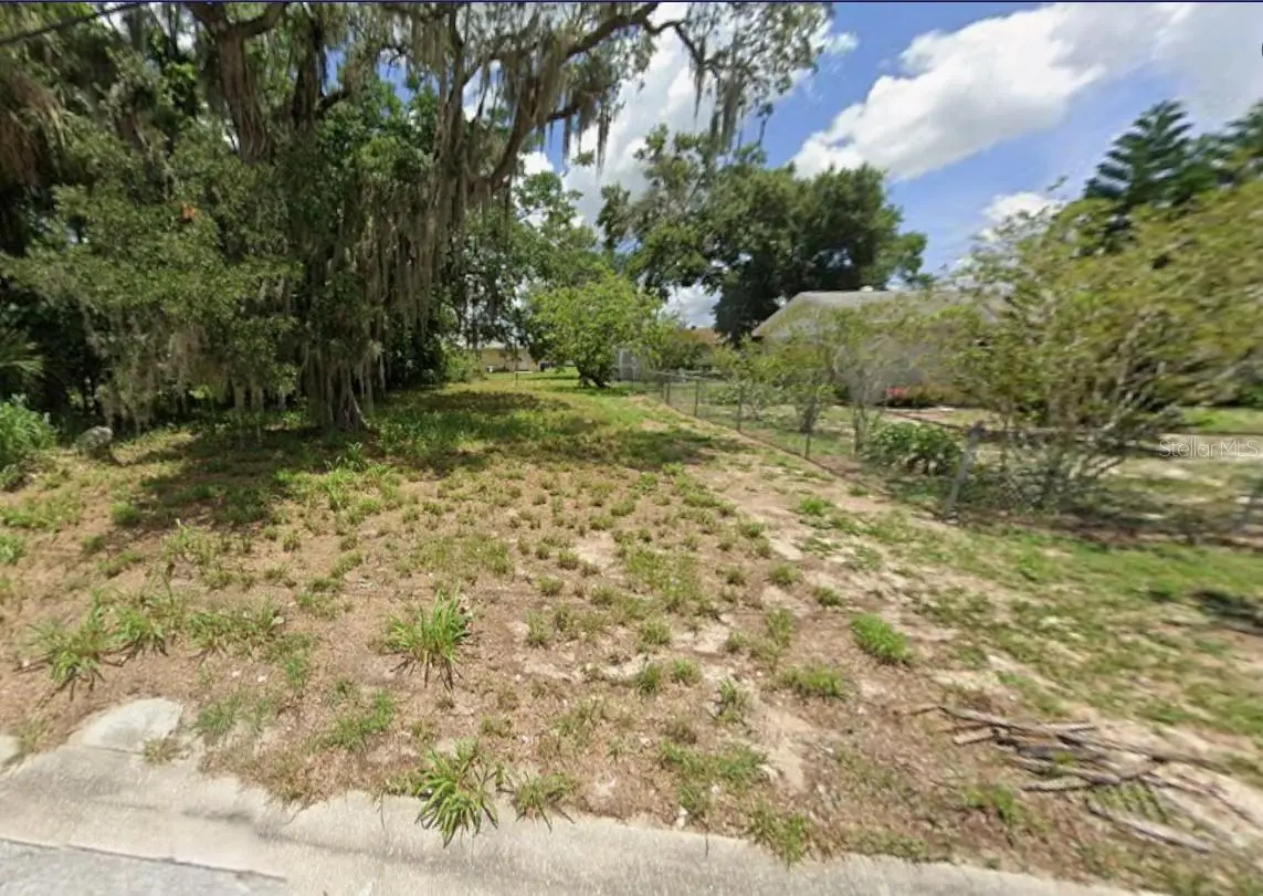 206 W STUART AVE, Lake Wales, FL 33853