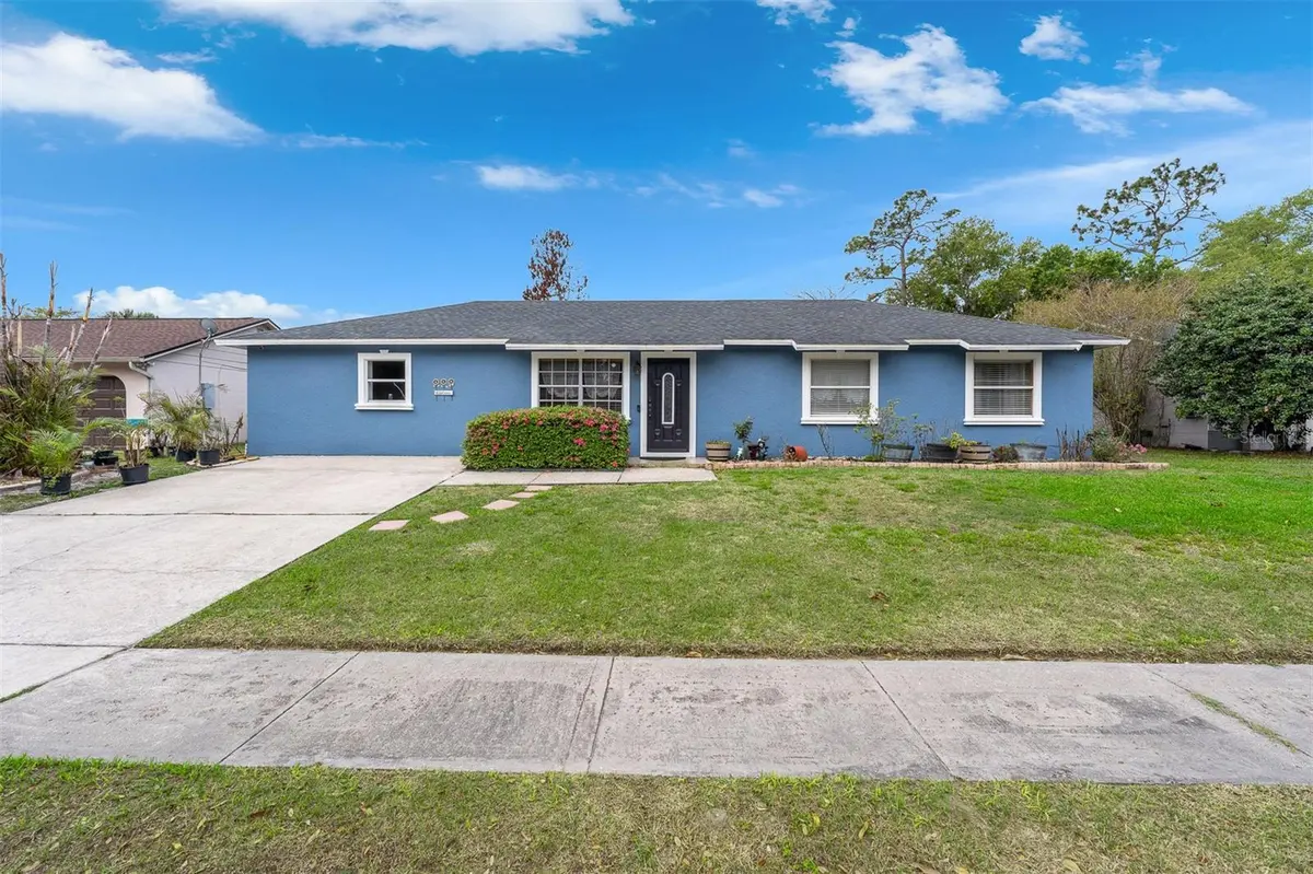 8509 LYONIA DR, Orlando, FL 32829
