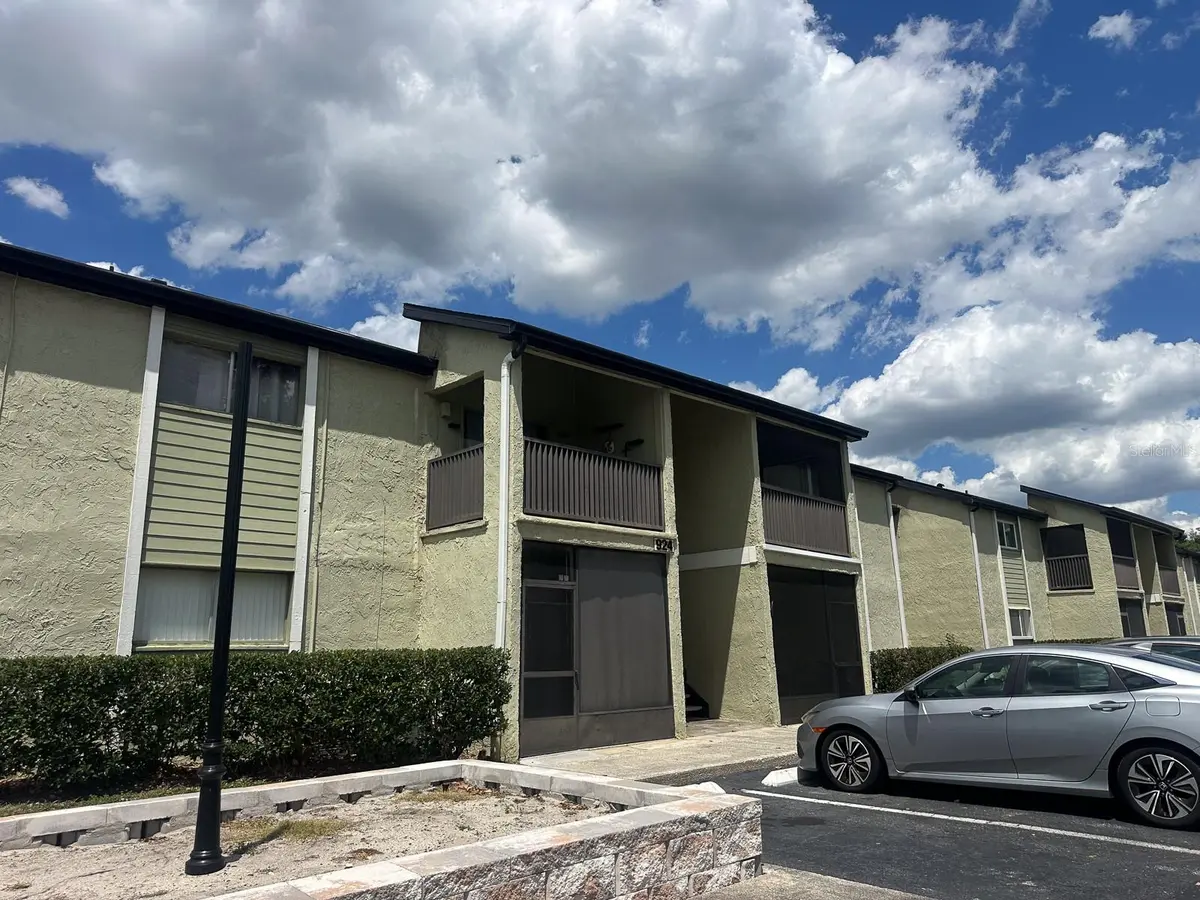 924 LAKE DESTINY RD #D, Altamonte Springs, FL 32714
