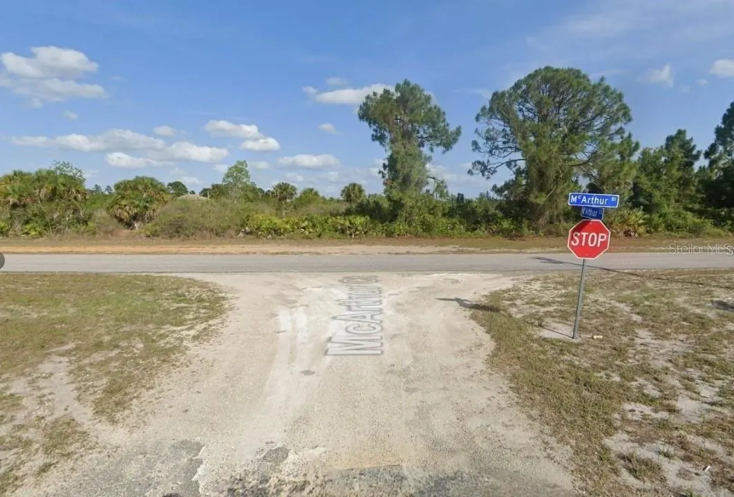 912 MCARTHUR CT, Lehigh Acres, FL 33974
