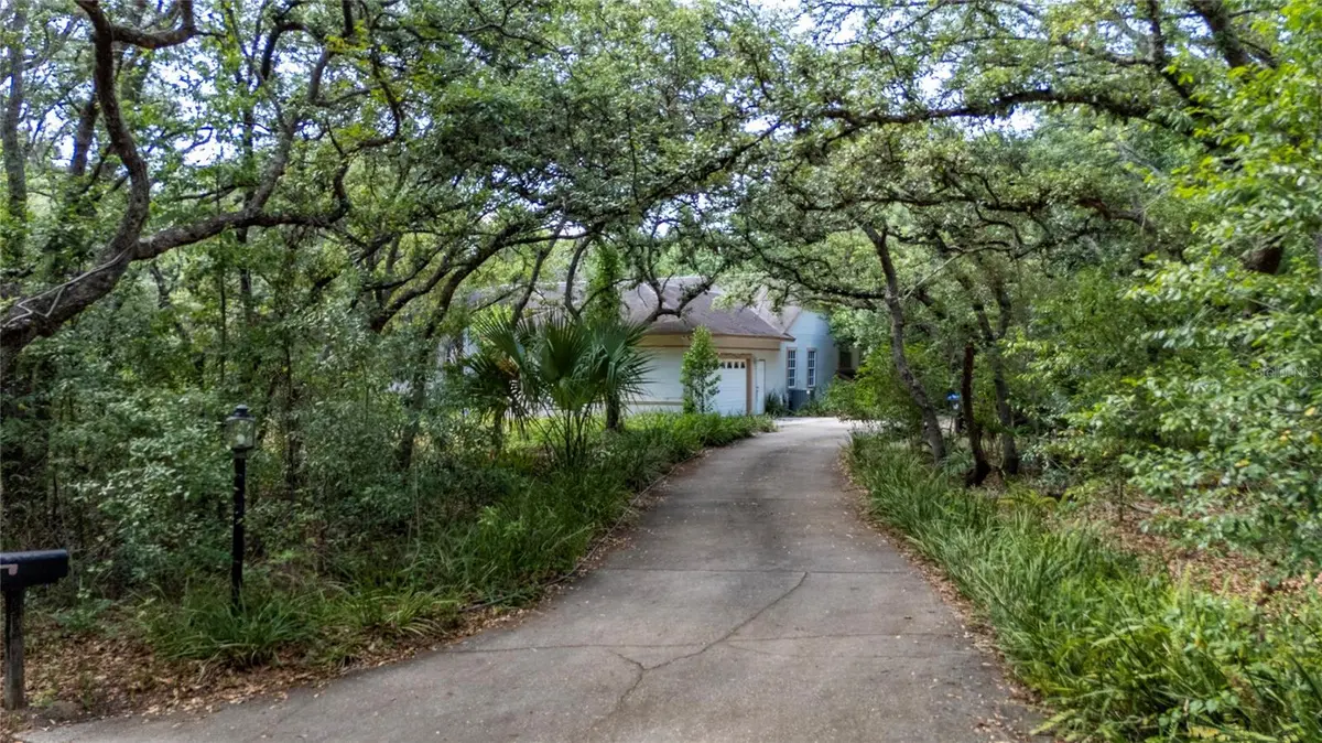6781 W LIVINGSTON ST, Orlando, FL 32835