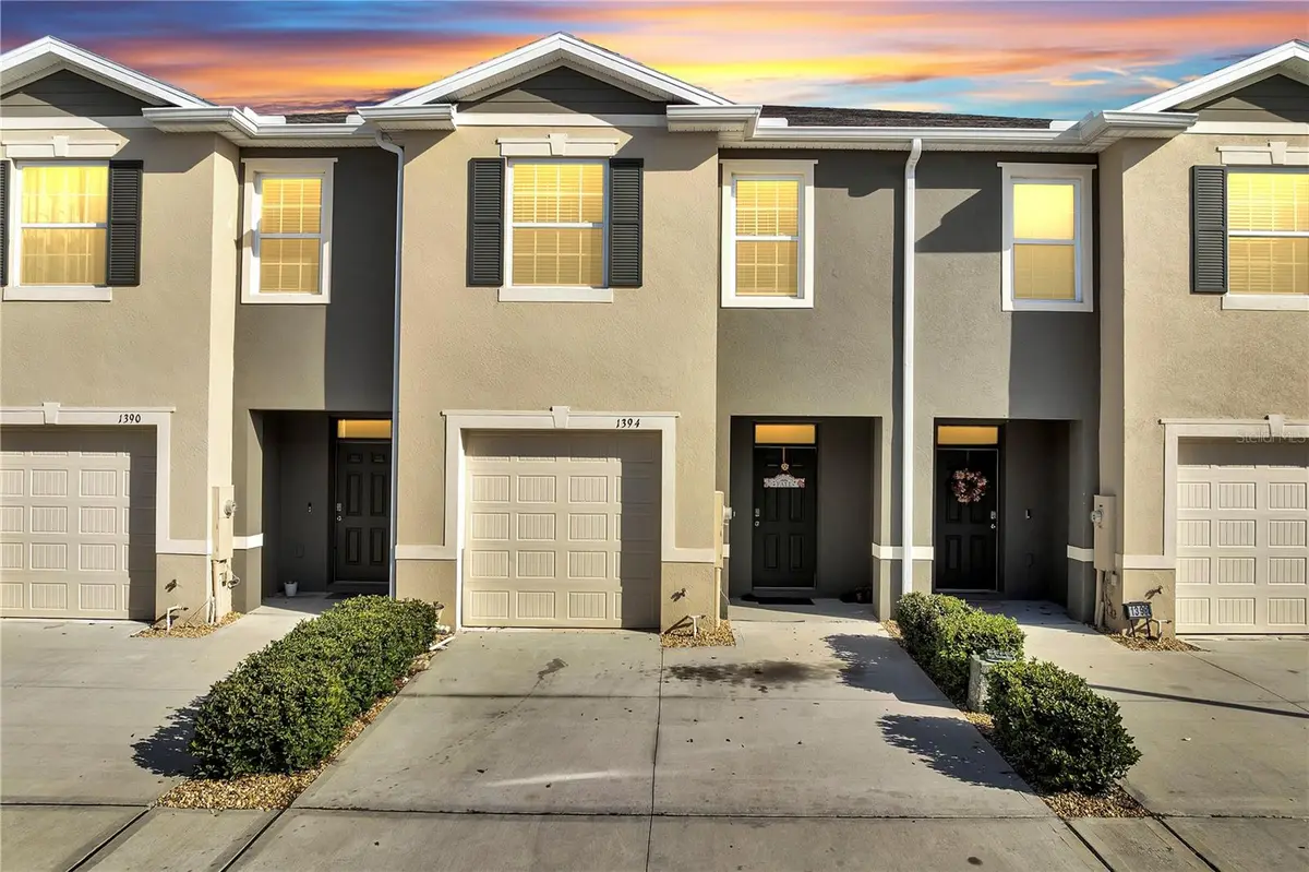1394 YELLOW FINCH DR, Davenport, FL 33837