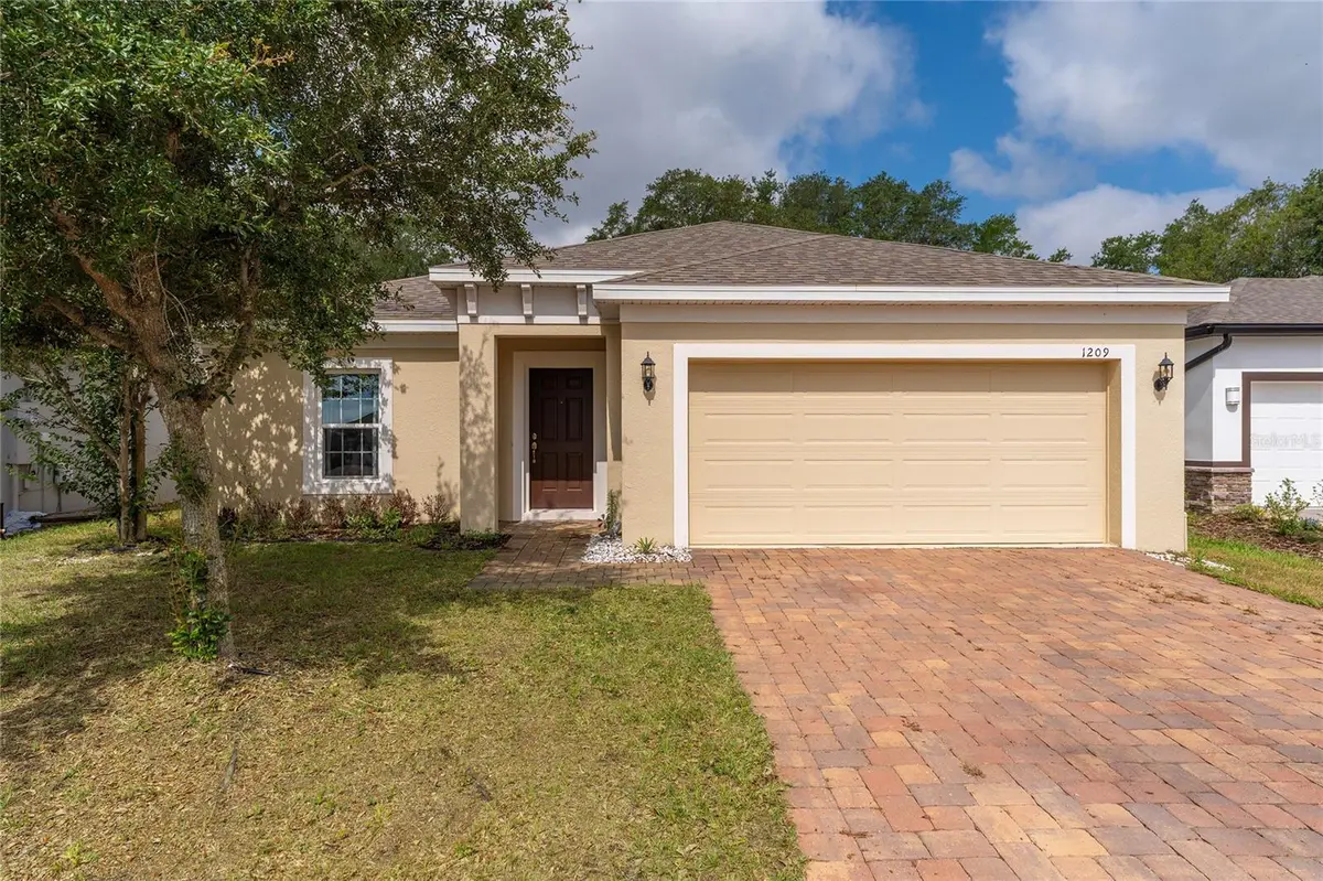 1209 STRATTON AVE, Groveland, FL 34736