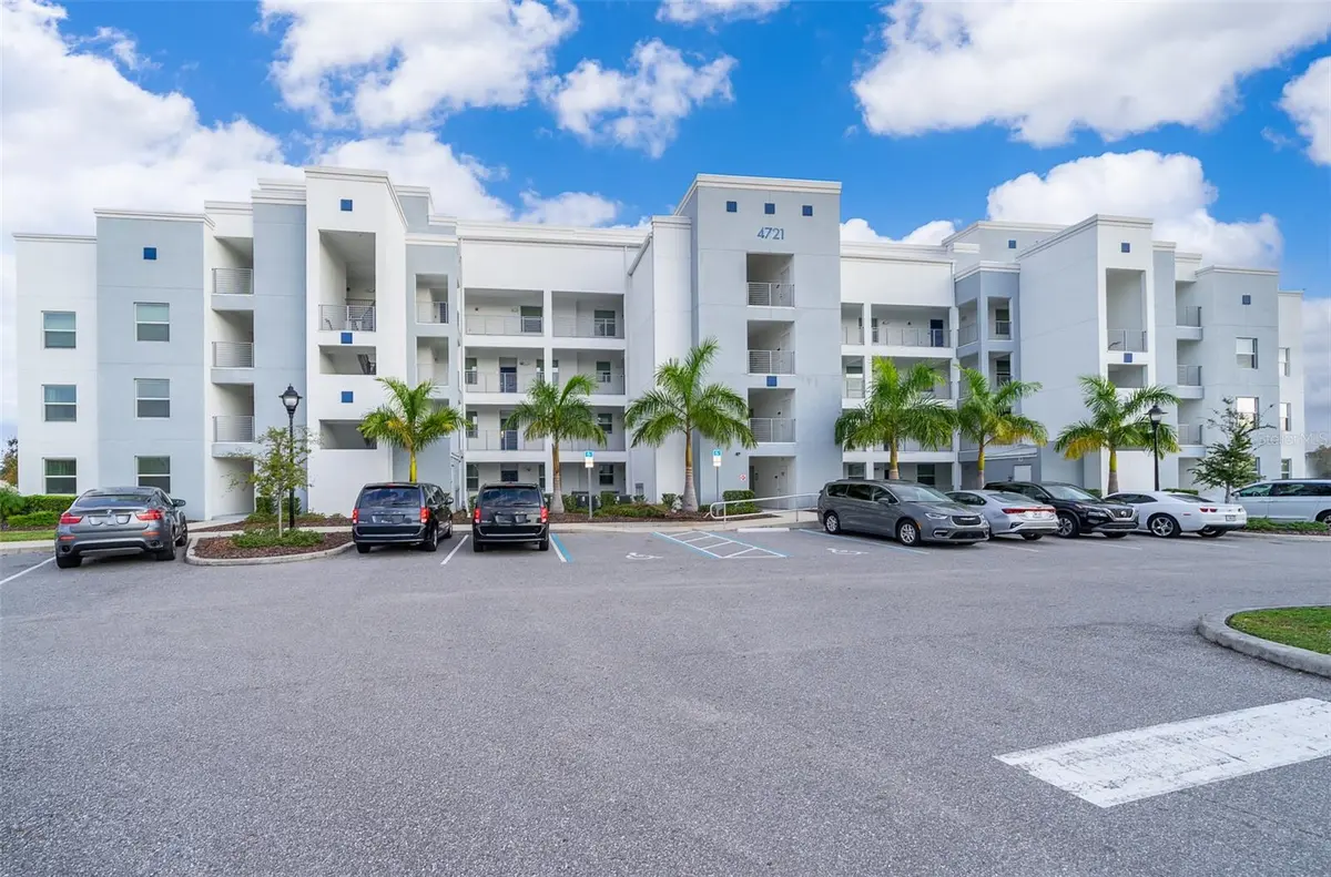 4731 CLOCK TOWER DR #206, Kissimmee, FL 34746