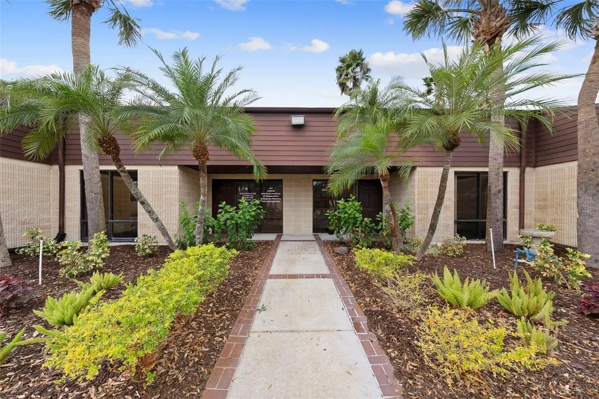 611 DRUID RD E #303, Clearwater, FL 33756