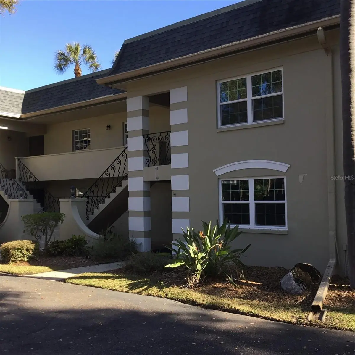 44 COUNTRY CLUB DR #44, Largo, FL 33771