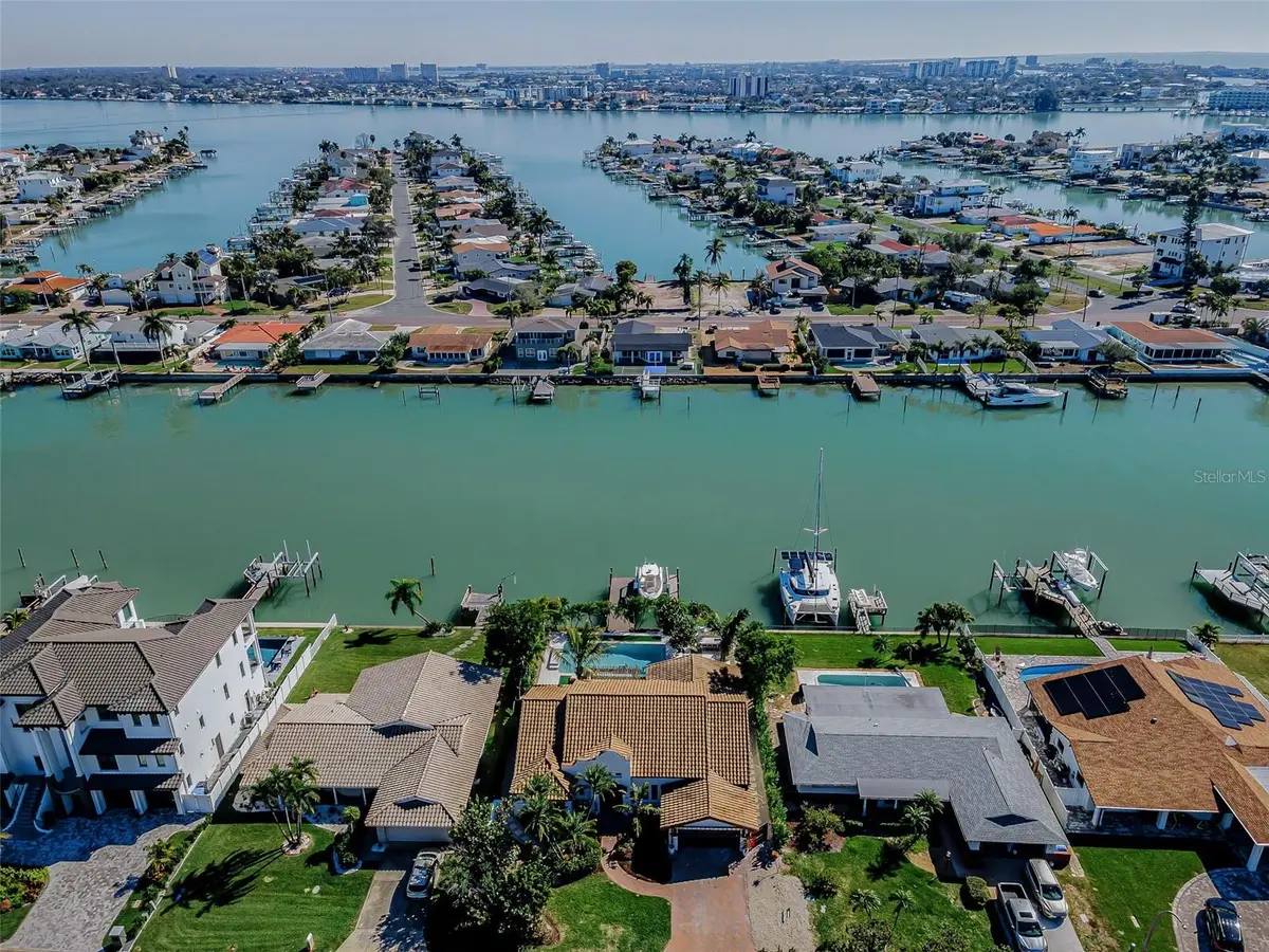 755 116TH AVE, Treasure Island, FL 33706