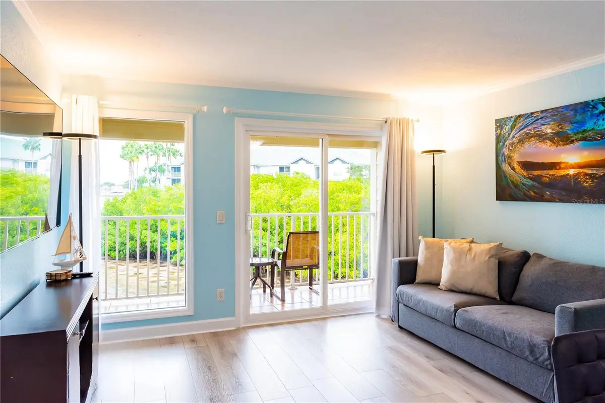 2506 N ROCKY POINT DR #275, Tampa, FL 33607