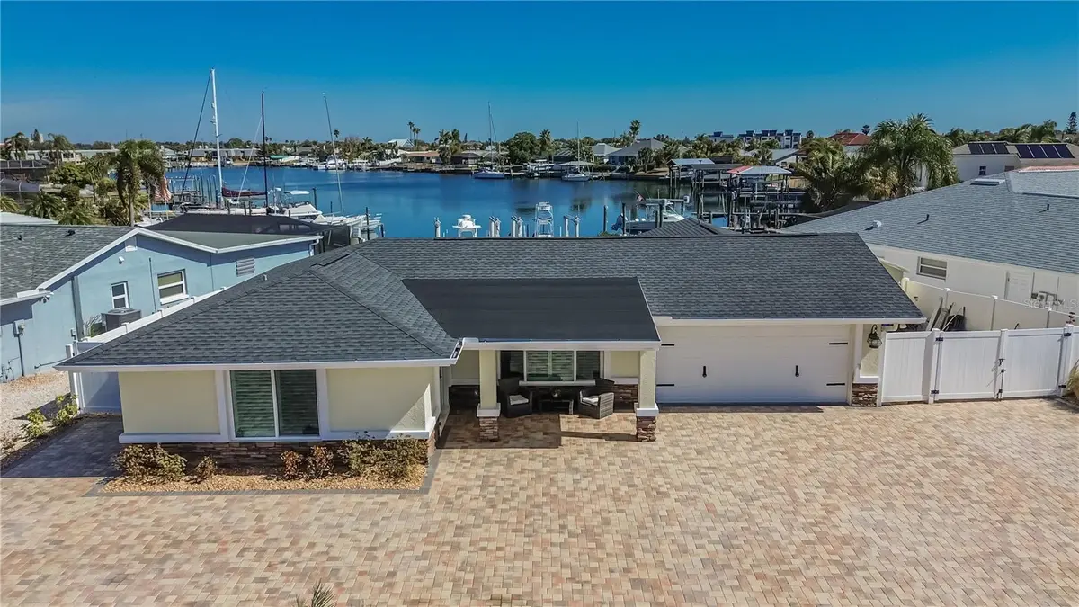 6404 LAKE SUNRISE DR, Apollo Beach, FL 33572