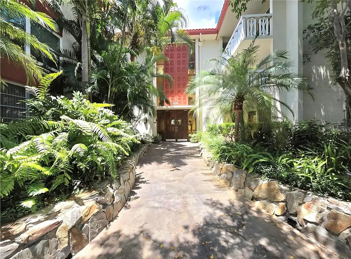 1012 PEARCE DR #307, Clearwater, FL 33764