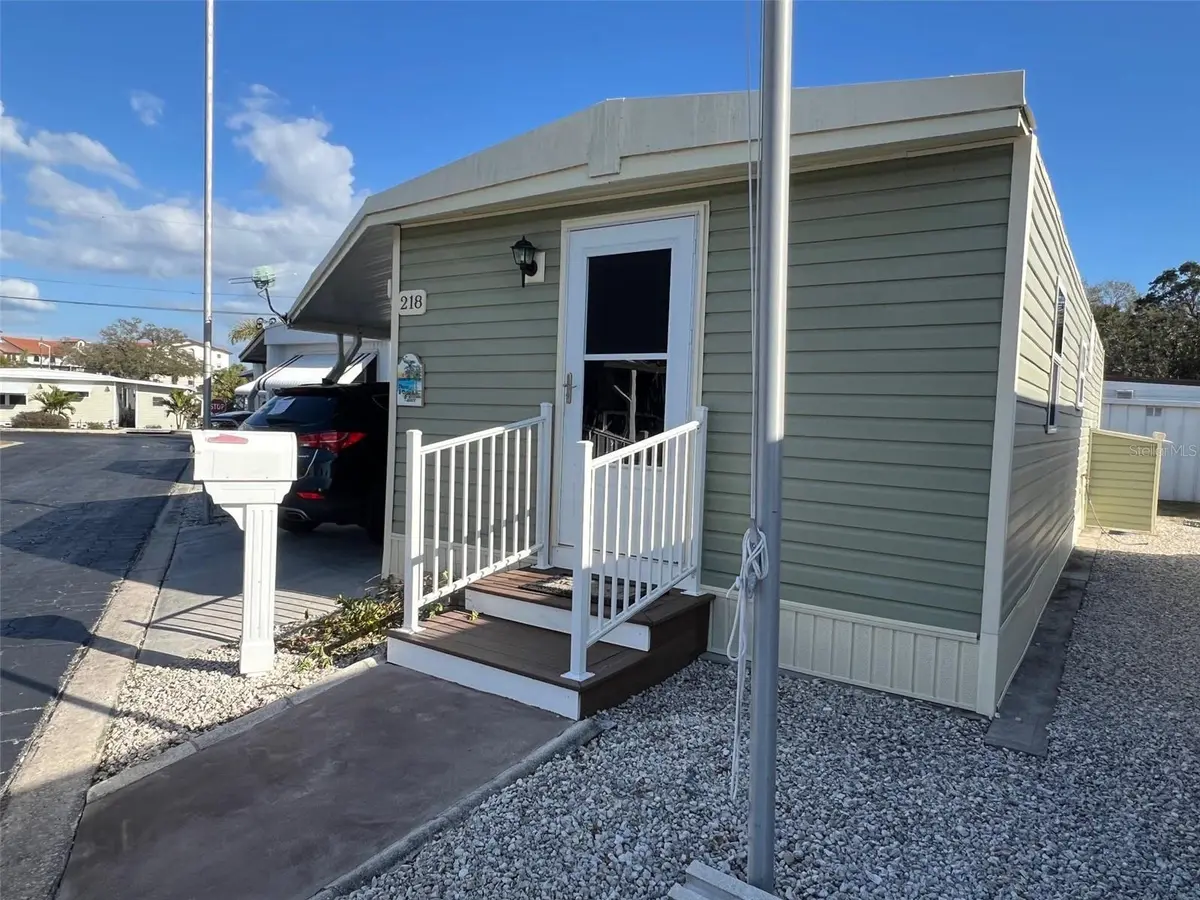 8300 SEMINOLE BLVD #218, Seminole, FL 33772
