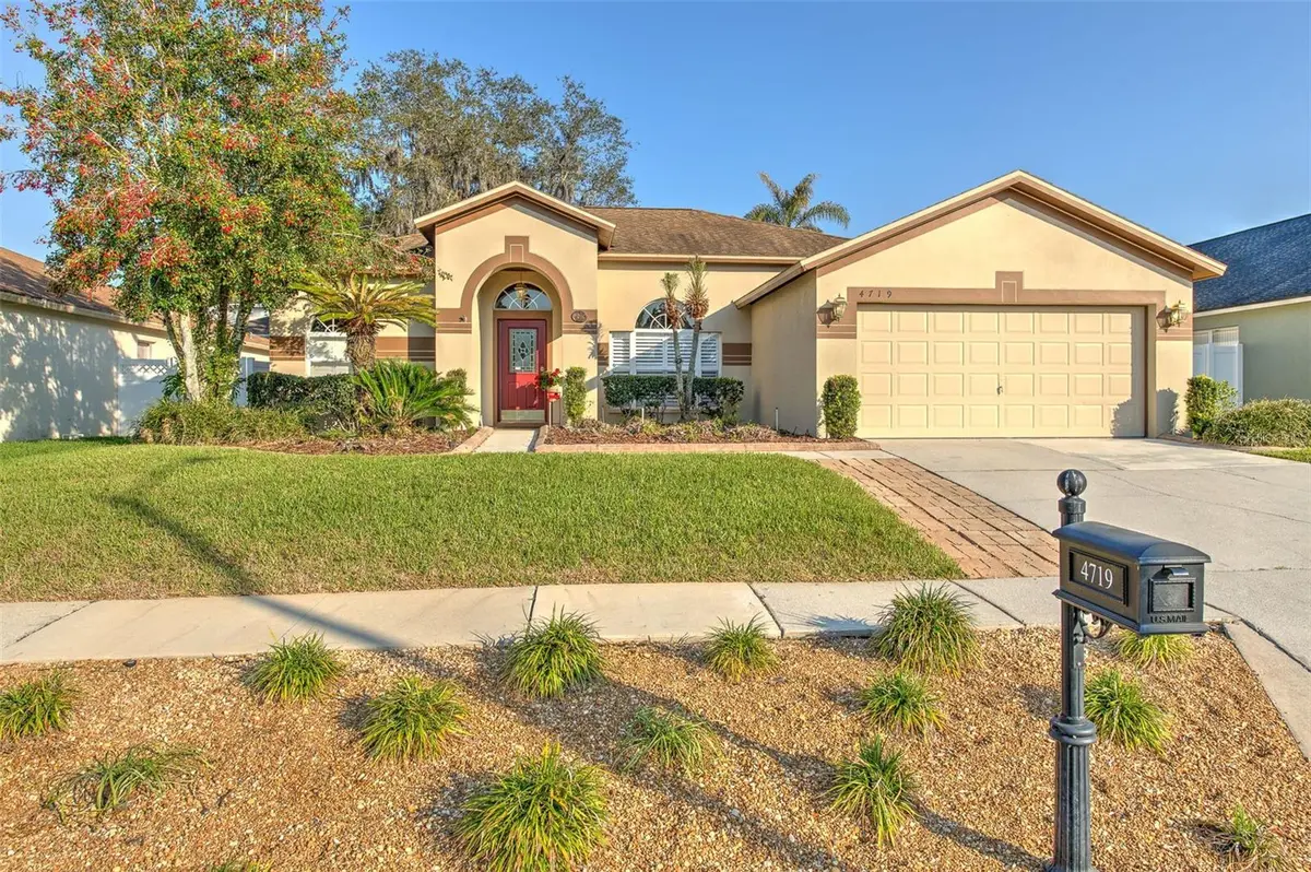 4719 PORTOBELLO CIR, Valrico, FL 33596