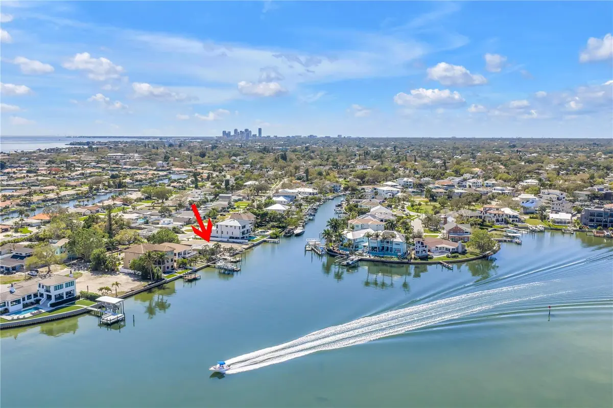 2129 BAYOU GRANDE BLVD NE, St Petersburg, FL 33703