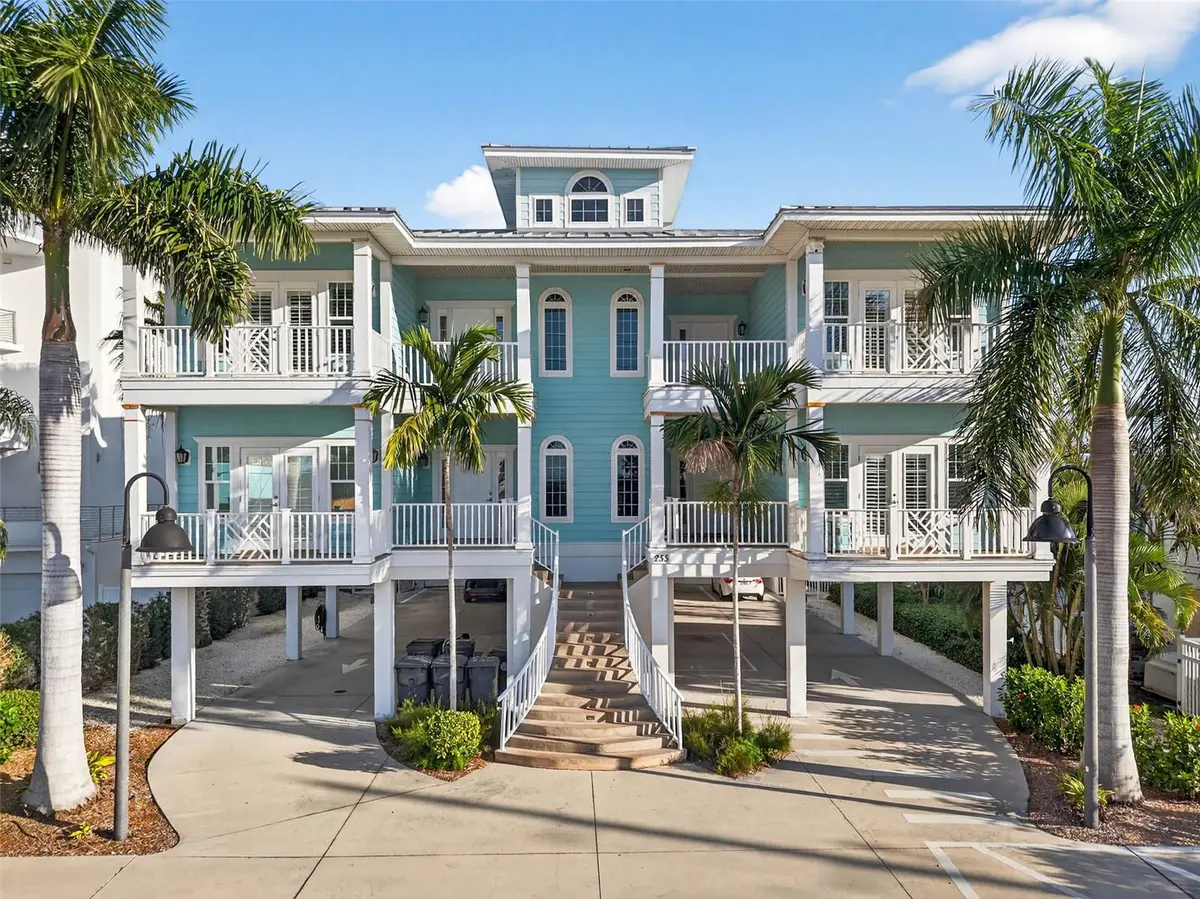 255 104TH AVE, Treasure Island, FL 33706