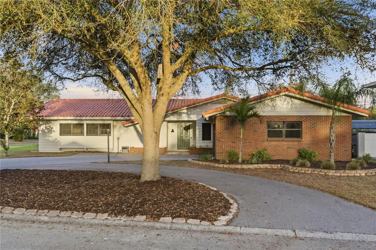 1001 WILLOWBRANCH AVE, Clearwater, FL 33764