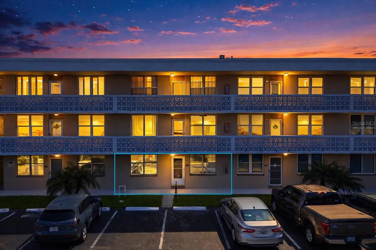 5095 BAY ST NE #110, St Petersburg, FL 33703