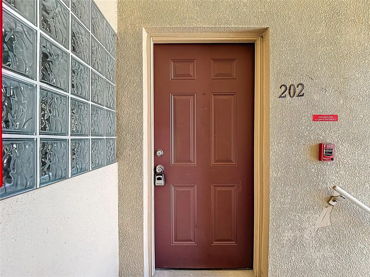 6446 CYPRESSDALE DR #202, Riverview, FL 33578