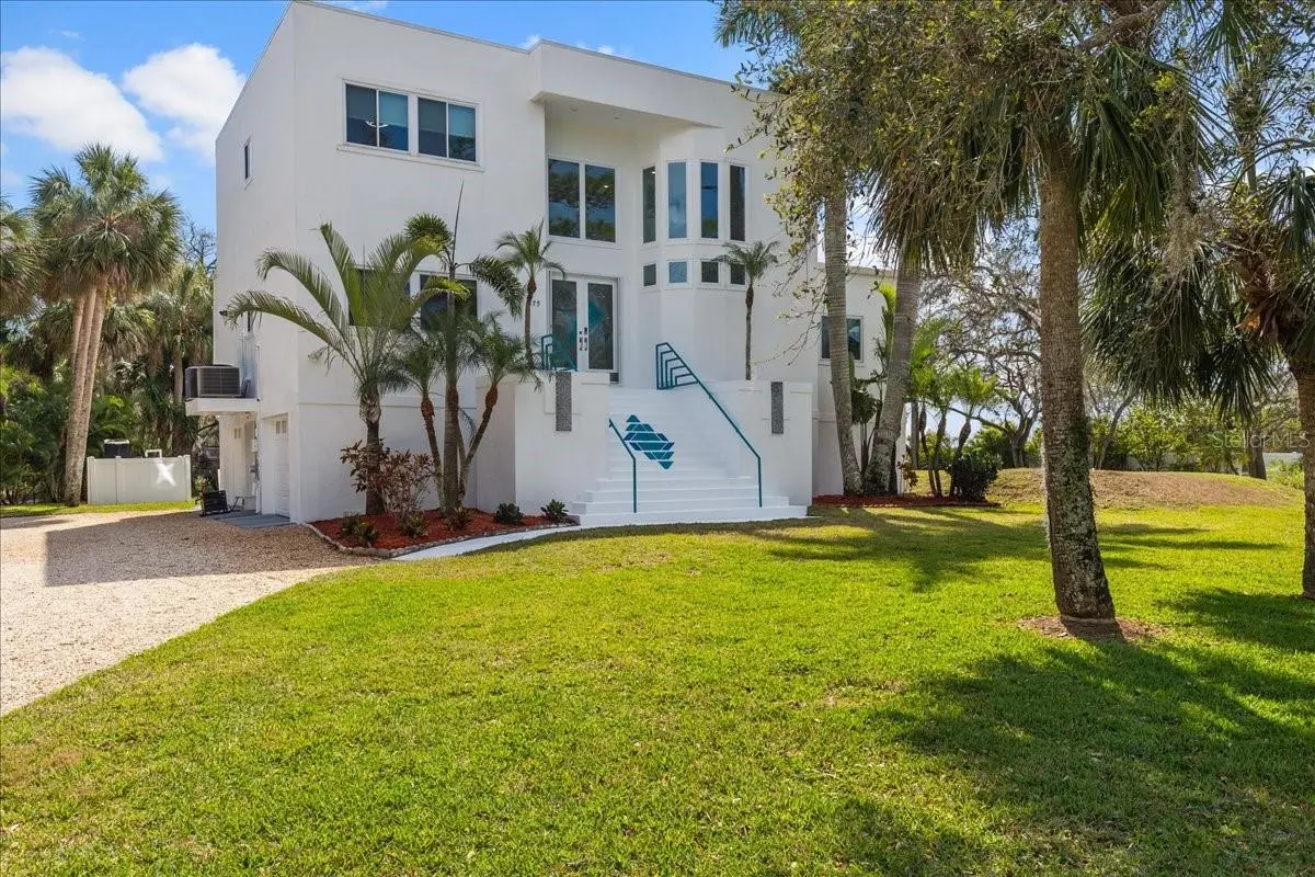 375 WELLINGTON AVE, Oldsmar, FL 34677