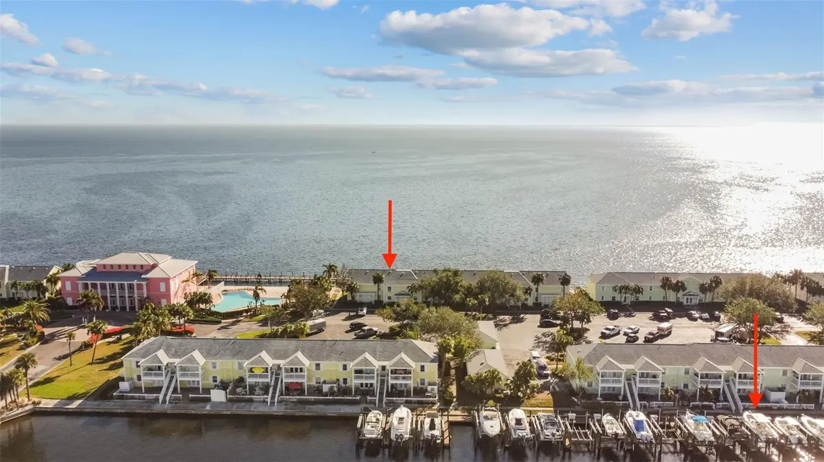 5026 COQUINA KEY DR SE #5026, St Petersburg, FL 33705
