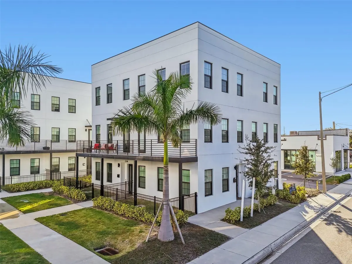 2724 5TH AVE S, St Petersburg, FL 33712