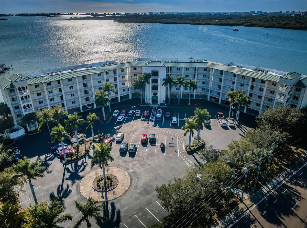 8800 BAY PINES BLVD #303, St Petersburg, FL 33709